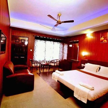 Red Castle Munnar Hotel Exterior photo